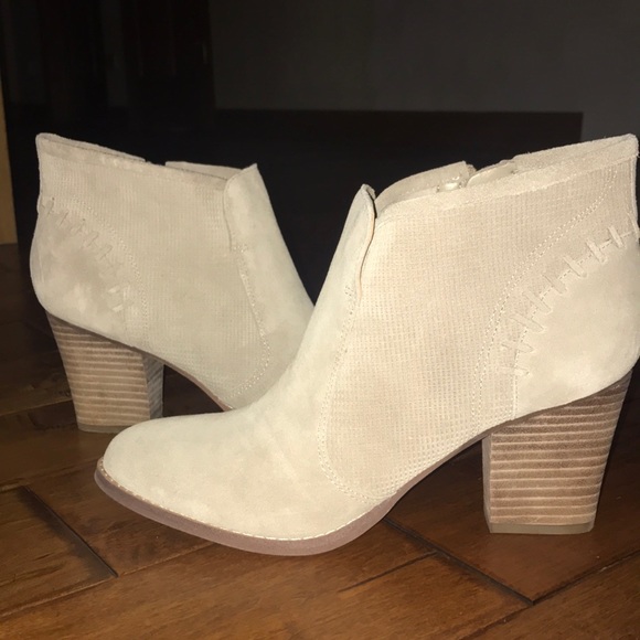Marc Fisher Shoes - BRAND NEW Marc Fisher beige ankle booties 9 1/2M